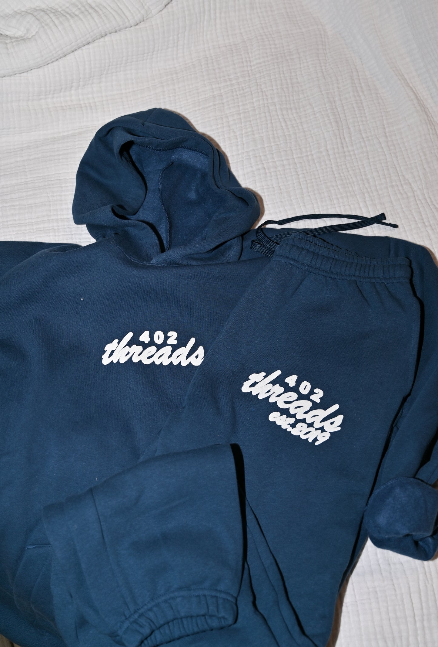 402threads Hoodie - Navy