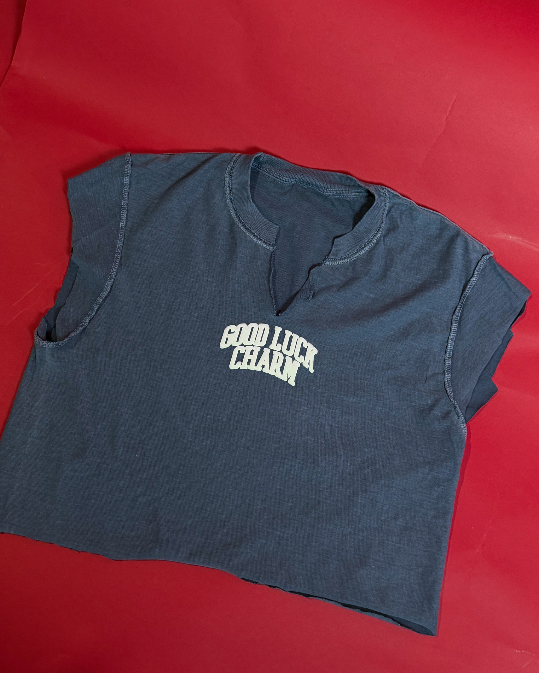 good luck charm cropped muscle tee