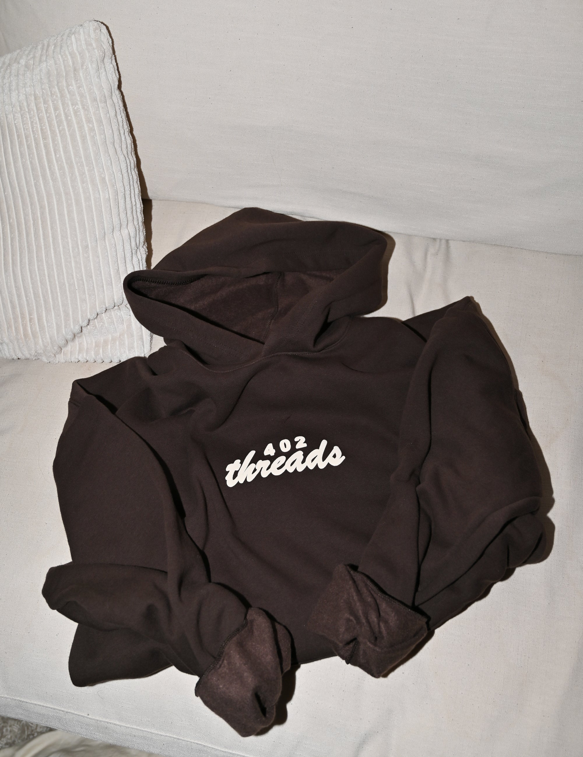402threads Hoodie - Brown