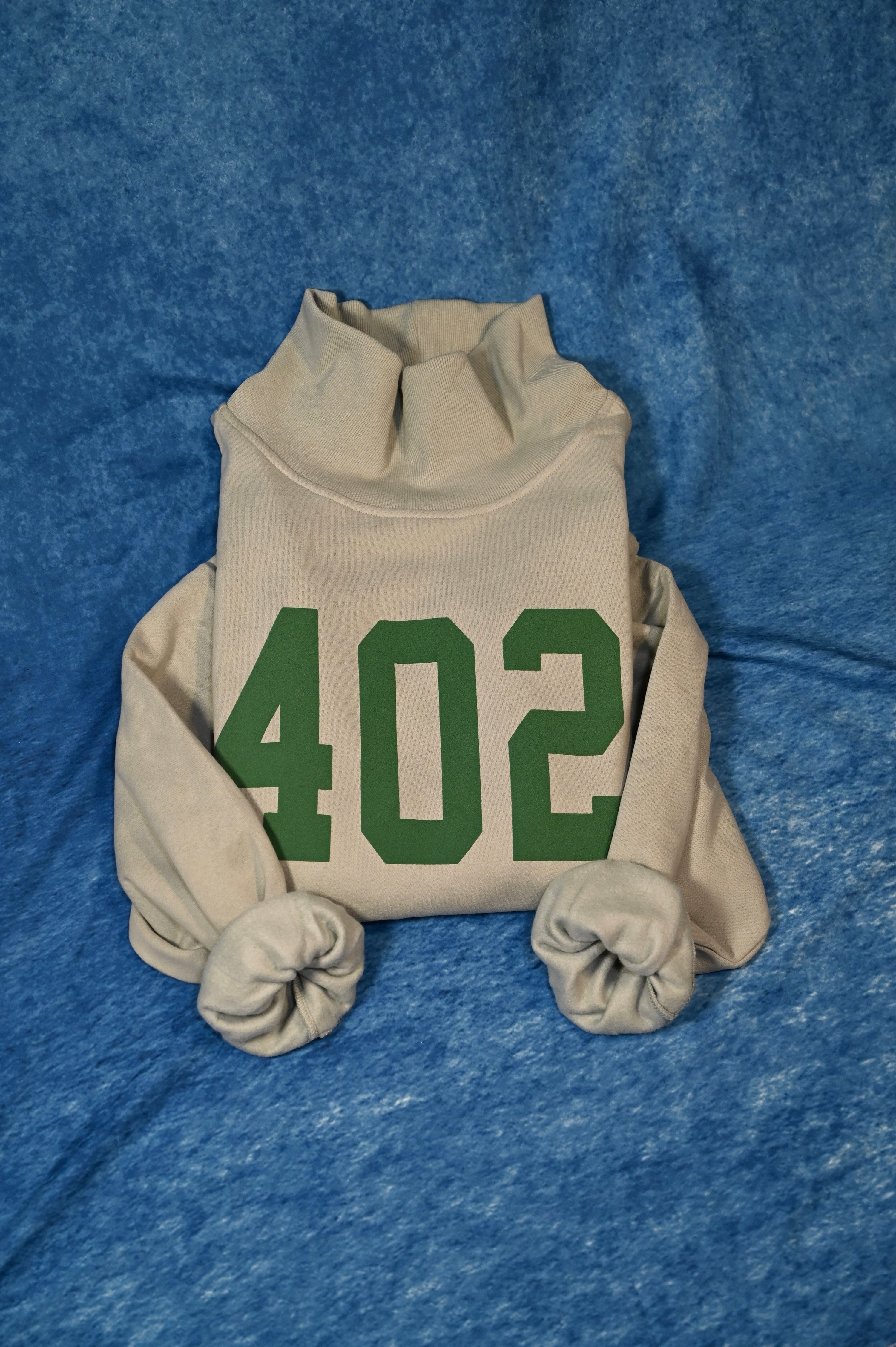 402 mock neck - green