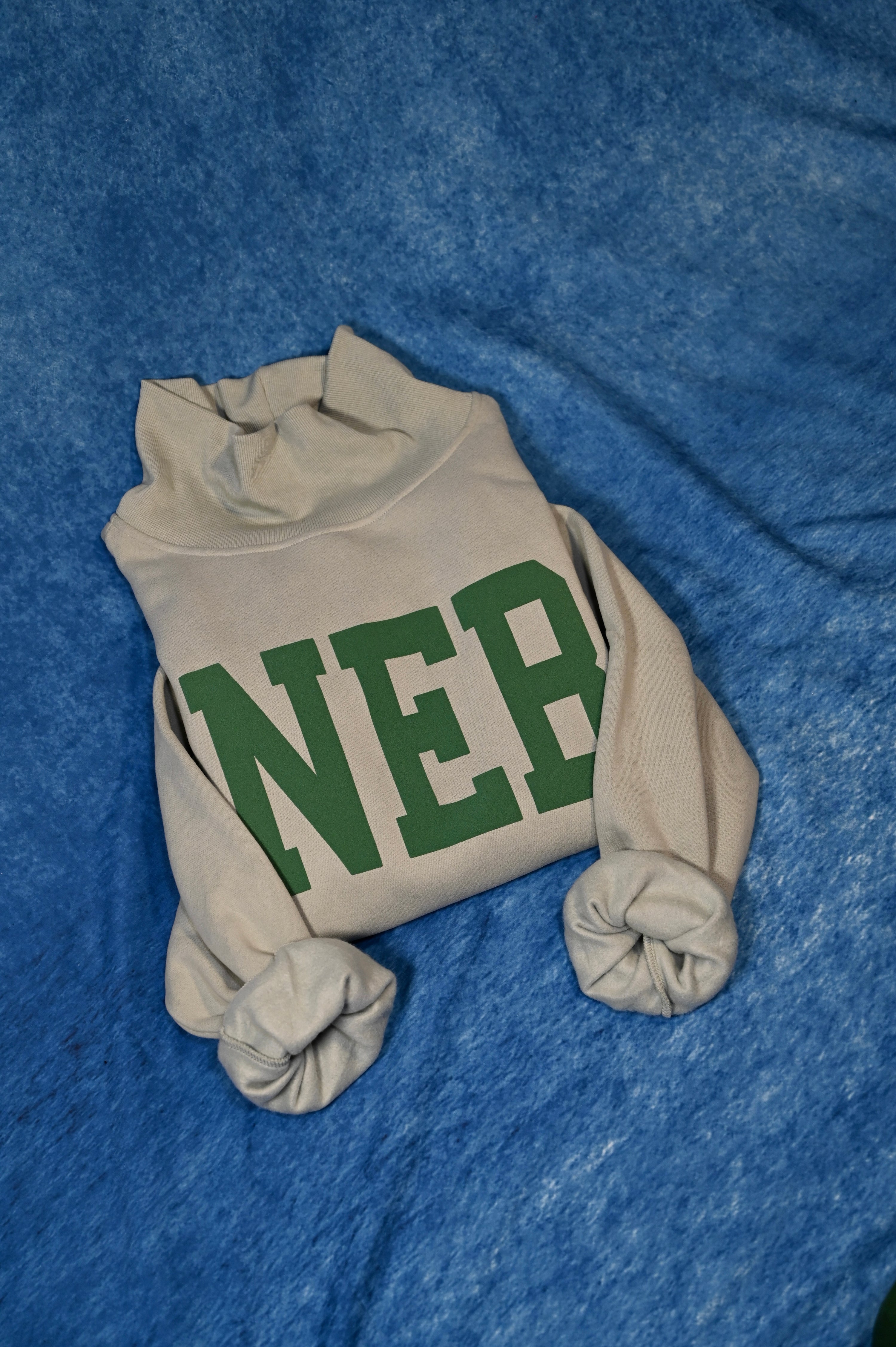 NEB mock neck - green