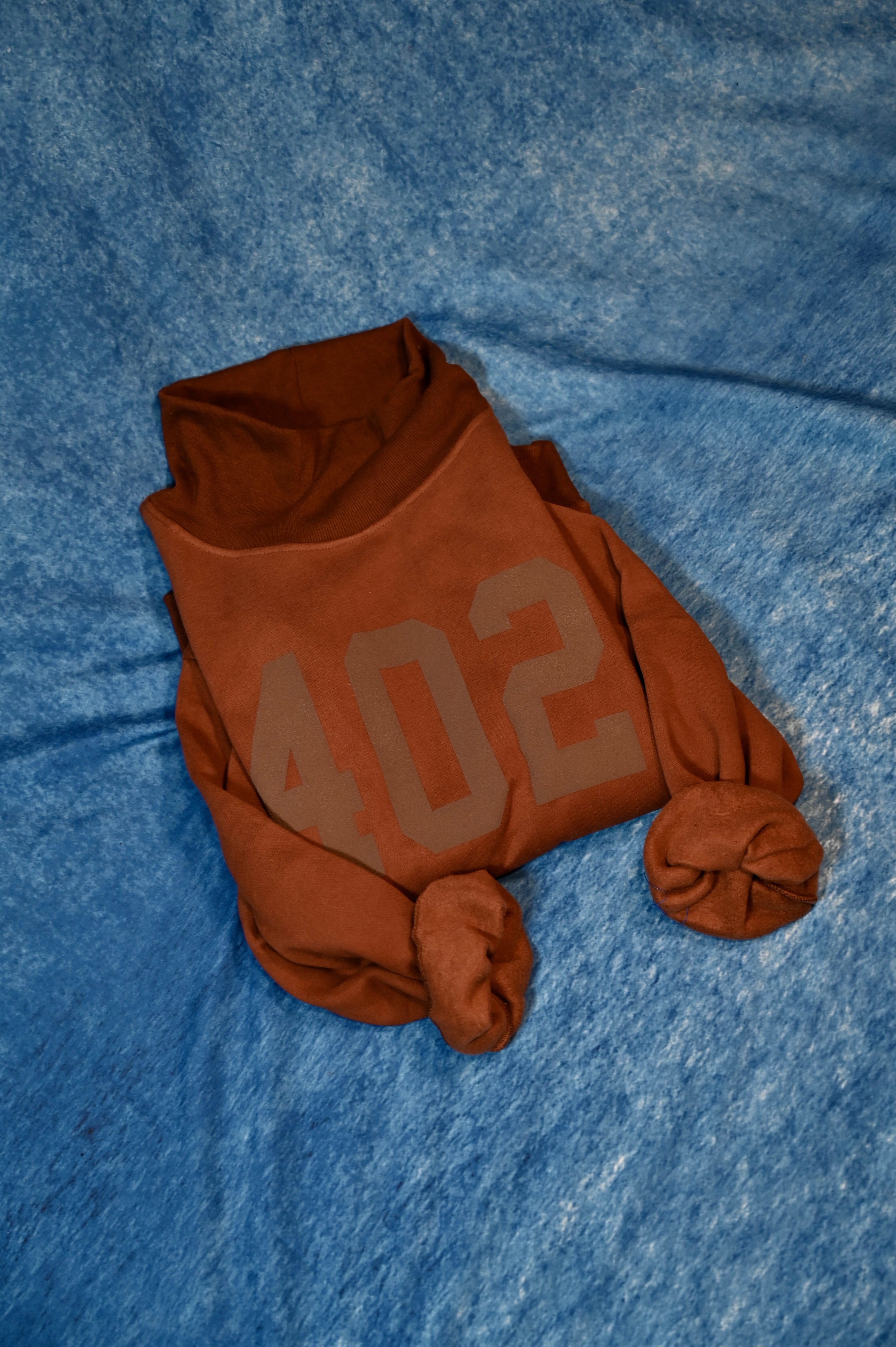 402 mock neck - brown